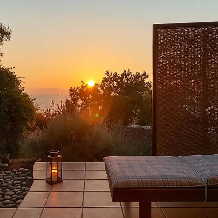 Gasthof Beachfront Nest - Aspa's Getaway