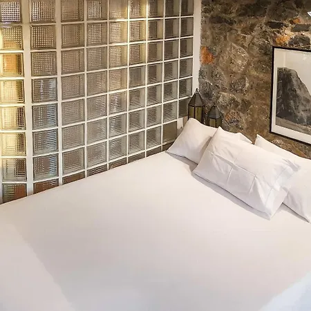 Beachfront Nest - Aspa's Getaway Avía