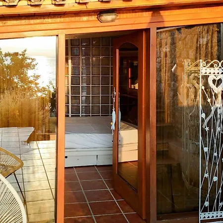 여관 Beachfront Nest - Aspa's Getaway