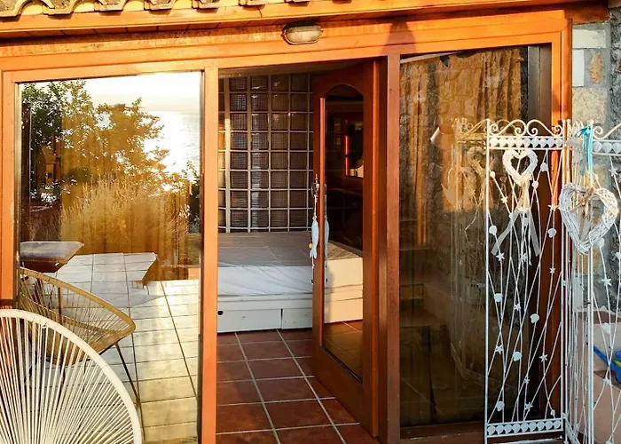 여관 Beachfront Nest - Aspa's Getaway